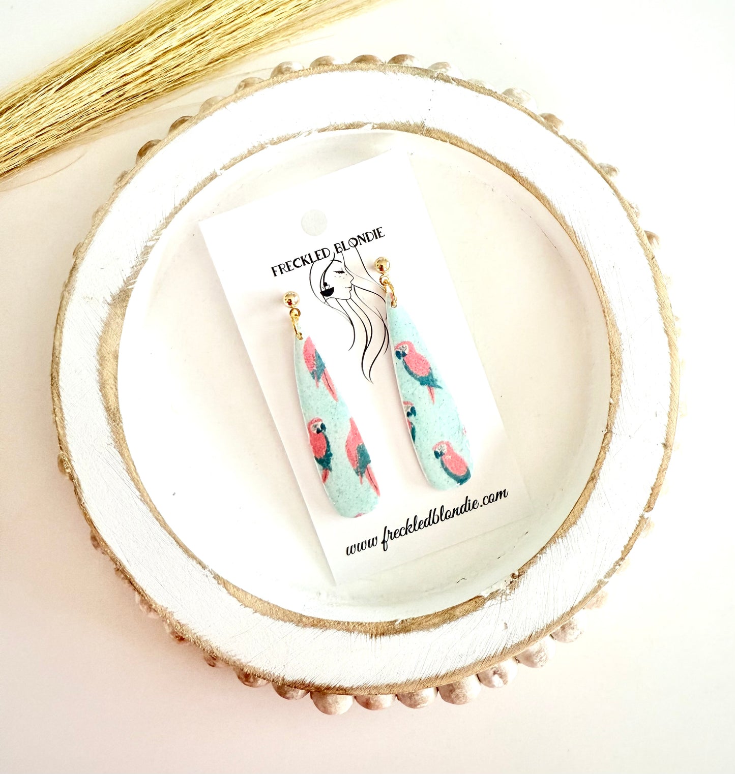 Tropical Chirp Dangles