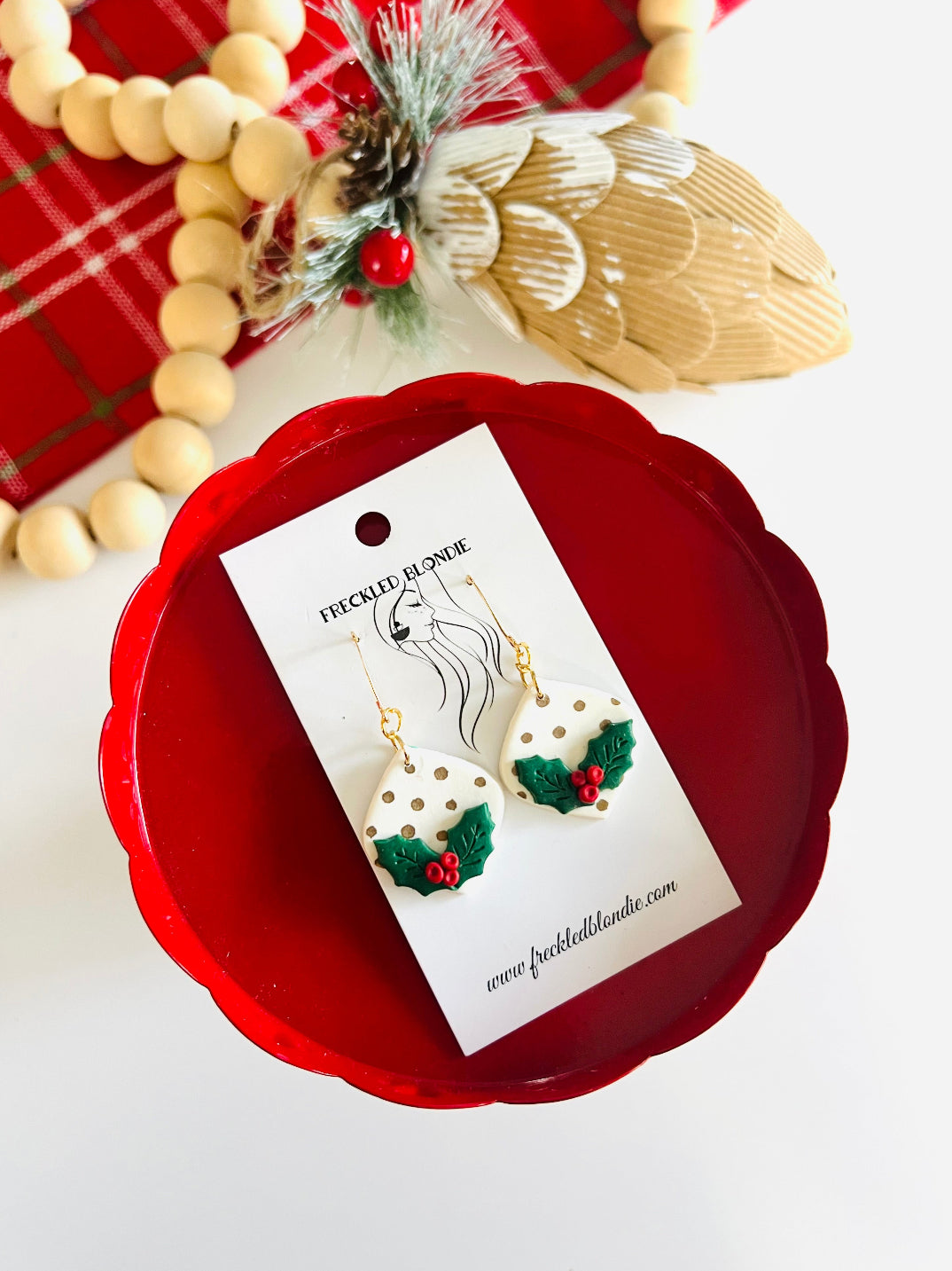 Holly Dangles
