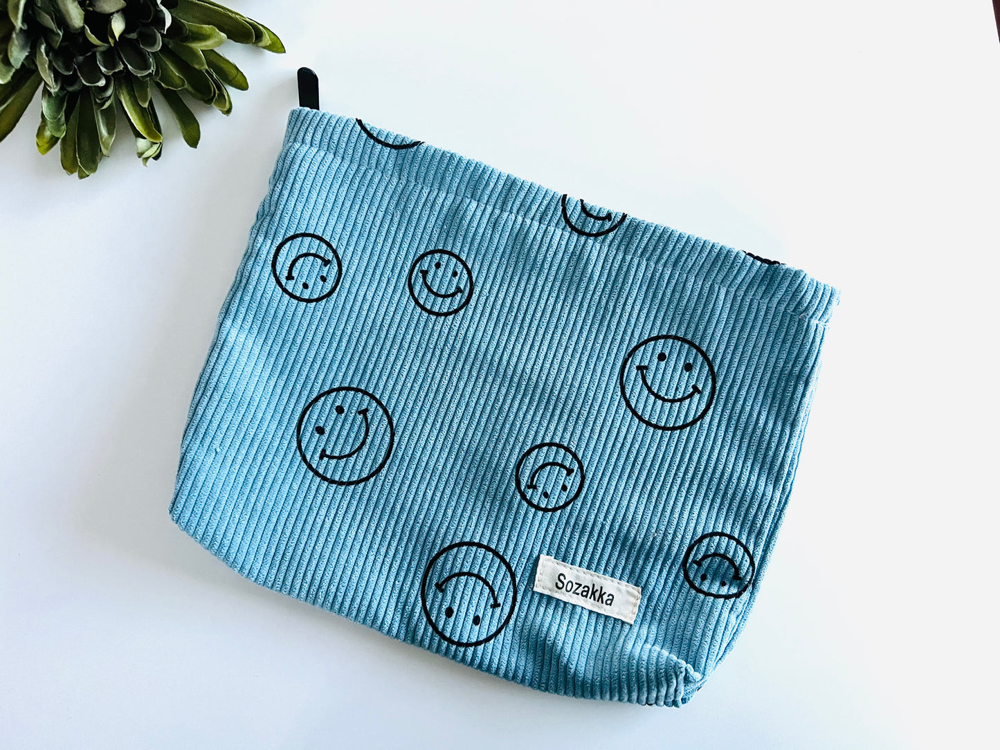 Smile Blue Cosmetic/organizer bag