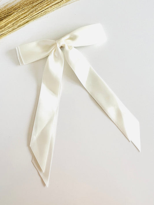 Satin Bow in Cream